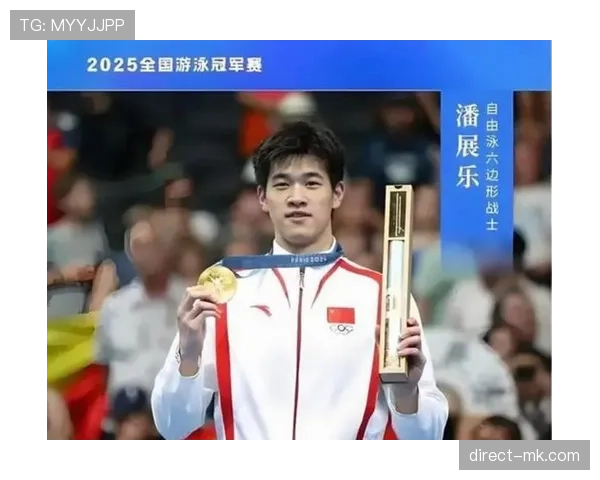 潘展乐赛后直接开豪车走人，这架势像是刚下班的土豪老板？